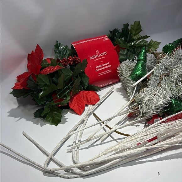 Ashland Red and Green Holiday Garland and wreath tiges - Picture 2 of 9